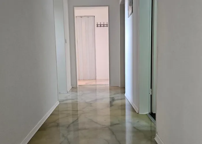 Апартаменты Panoramawohnung In Schoener Lage *